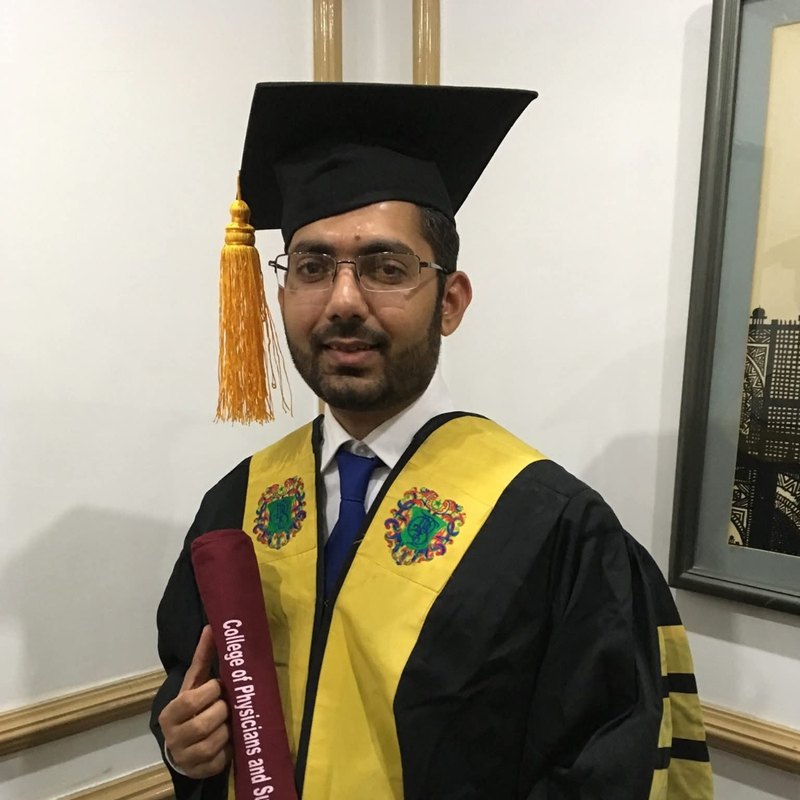Dr. Abid Ali Malik at his College of Physicians and Surgeons convocation